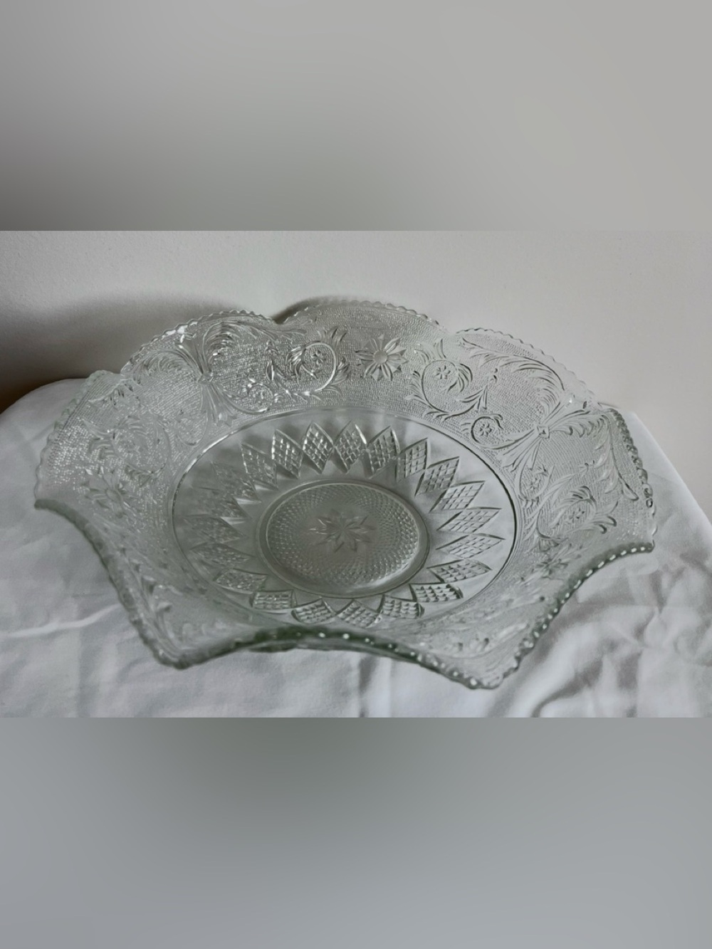 Vtg 12" Duncan Miller Sandwich Glass Centerpiece Bowl